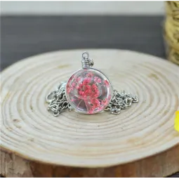 Halskette mit Blüten-Anhänger in gelb! Jetzt online Blütenschmuck-Halskette mit Versand in Österreich & Deutschland bestellen